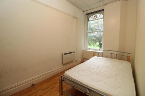 Flat 2 25 NR bedroom.1.jpg