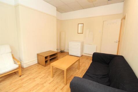 Flat 2 25 NR Lounge.1.jpg