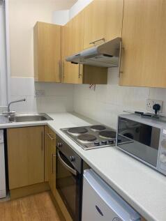25 NR kitchen F3.jpeg