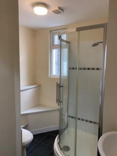 25 NR Bathroom F3.jpeg