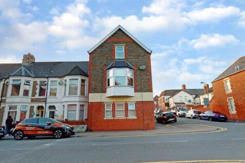 29-Monthermer-Road-02262021_105103-1-scaled (1) (1