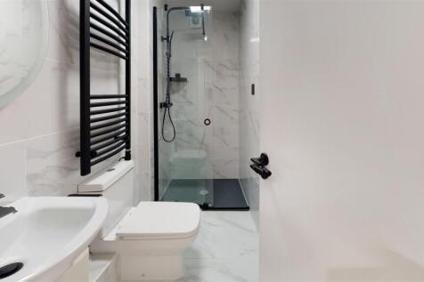Flat-4-1-Northcote-Street-Bathroom.jpg