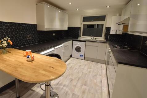 Kitchen living (6).JPG