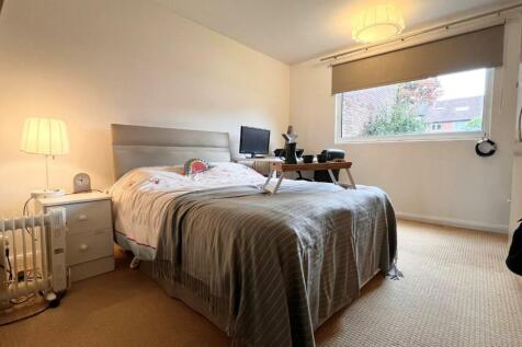 Denewood - Bedroom.jpg