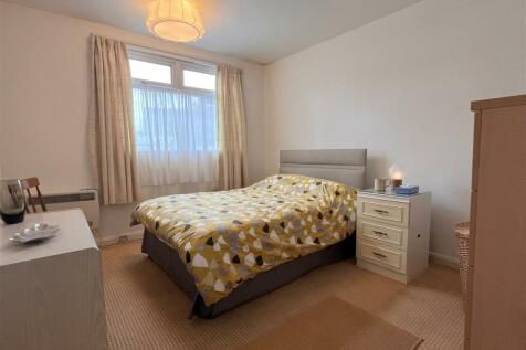 Denewood - Bedroom.jpg
