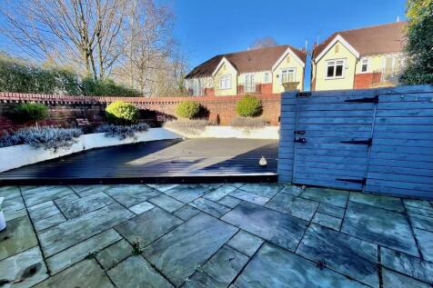 Knutsford Road Garden.jpg