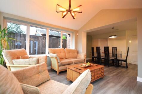 Bletchley - Sun Room 1 .JPG