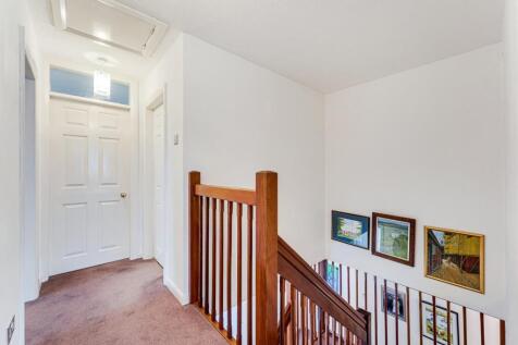 18 CROFT ROAD-4.jpg