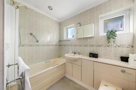3 Cobbetts Way-15.jpg