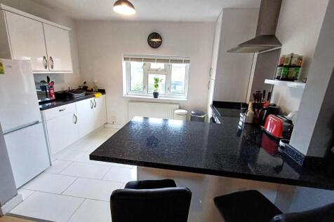 Kitchen1.jpg