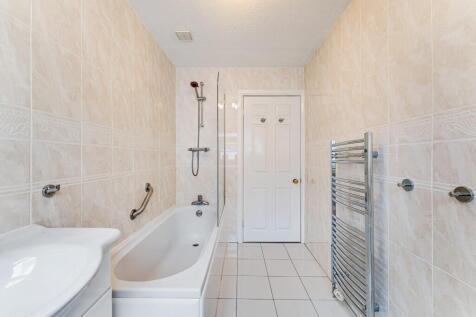 18 CROFT ROAD-12.jpg