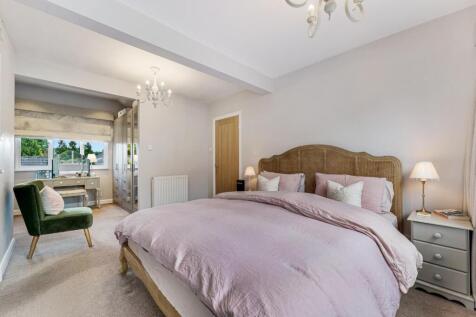 37 Strawberry Lane63.jpg