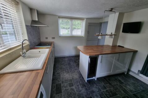 KITCHEN PHOTOGRAP...