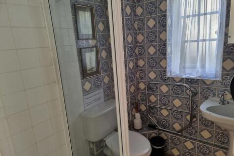 DOWNSTAIRS SHOWER...