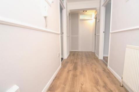 Hallway.JPG