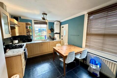 Kitchen part 3.jpg