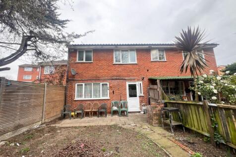 Gurney Close IG11