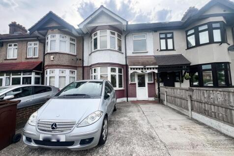 Whalebone Ln North RM6