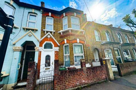 Ferndale Road E11