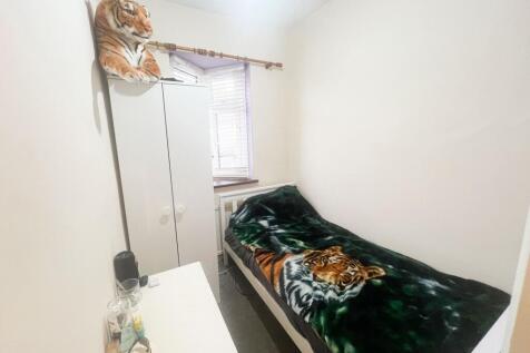 St. Olaves Rd E6