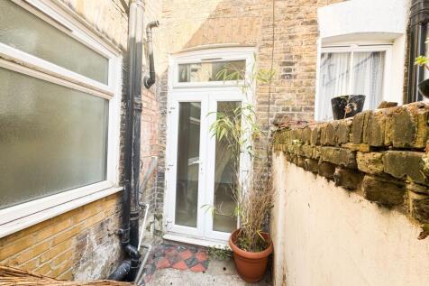 Fillebrook Road E11