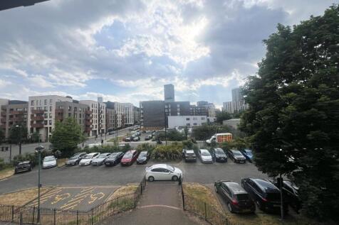 Simons Walk E15