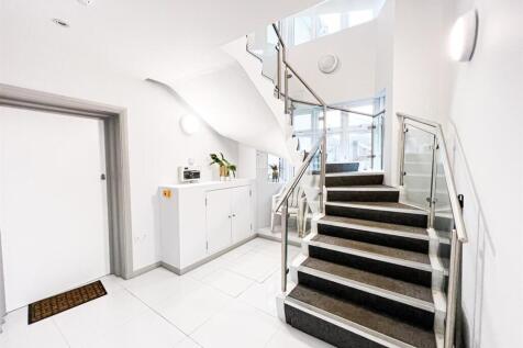 Bance Court E18