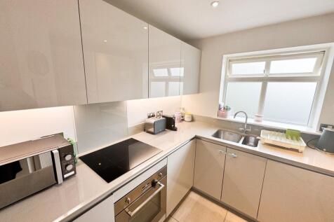 Buckingham Road CM16