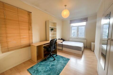 Park Grove Rd E11