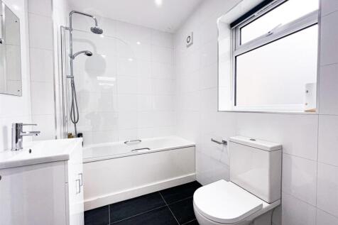 Capworth Str E10