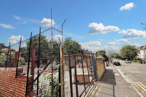 Wallwood Rd E11