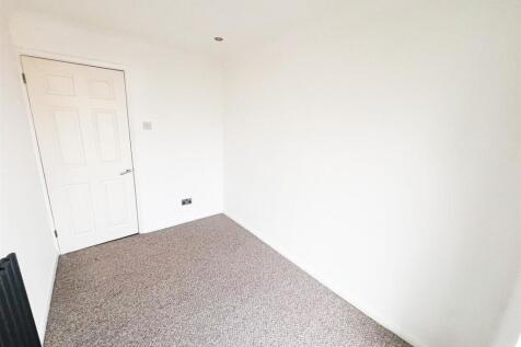 Hollybush Hill E11