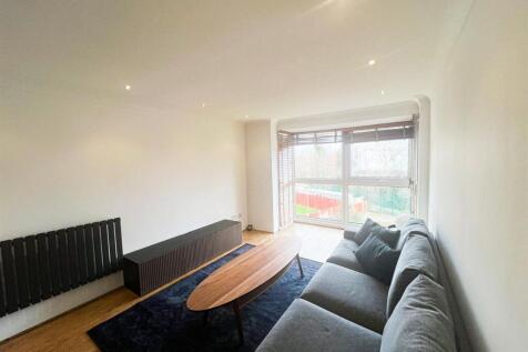 Hollybush Hill E11