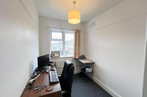 Eaton Rise E11