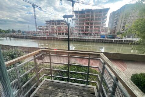 Hewetts Quay IG11