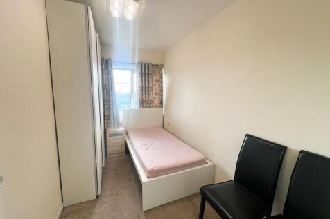 Beehive Court IG1