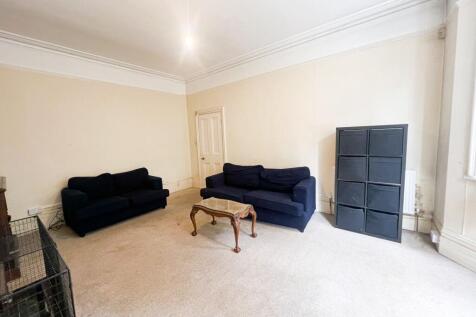 Aldersbrook Rd E12
