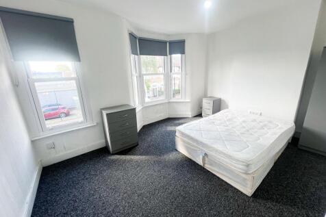 Madeira Rd E11