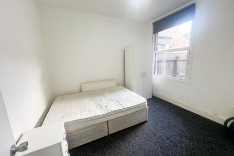 Madeira Rd E11