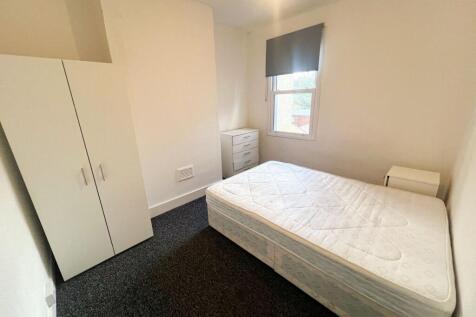 Madeira Rd E11