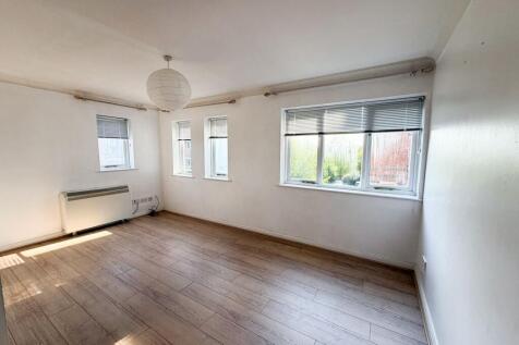 Victory Rd E11