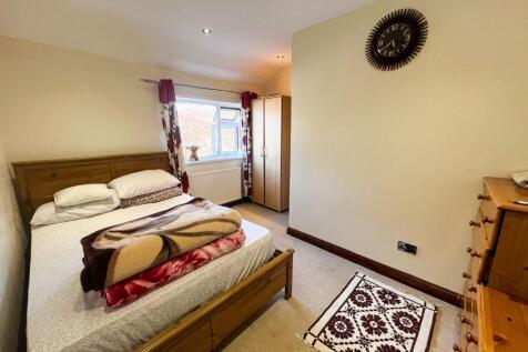 Wednesbury Rd RM3