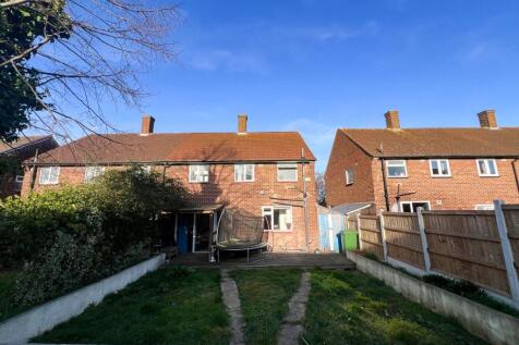 Wednesbury Rd RM3