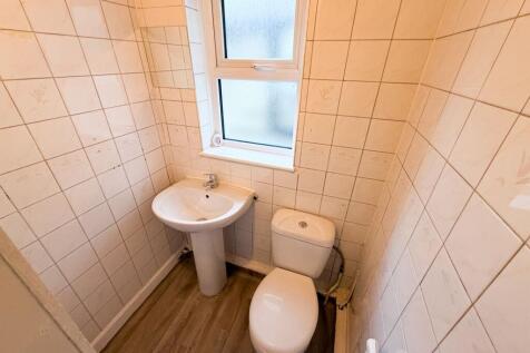 Boundary Rd E13