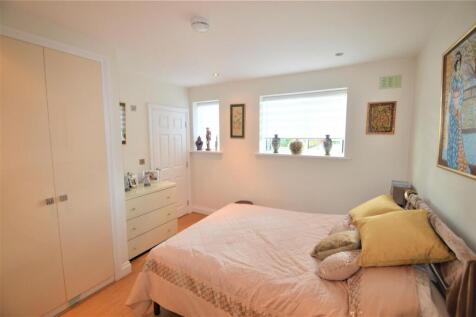 Millennium Drive E14