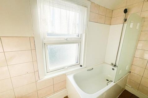 Grove Green Rd E11