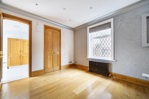 1369916-3-68ef999...