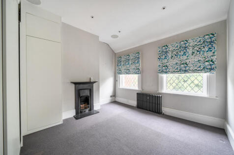 1369916-9-68ef9af...