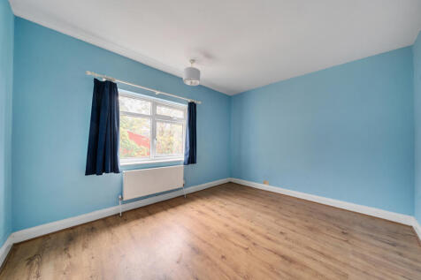 1369696-8-68f615f...