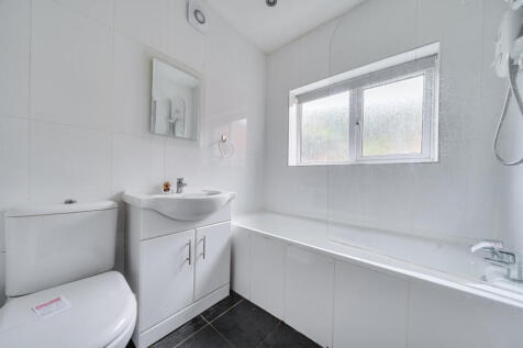 1369696-9-68f6164...